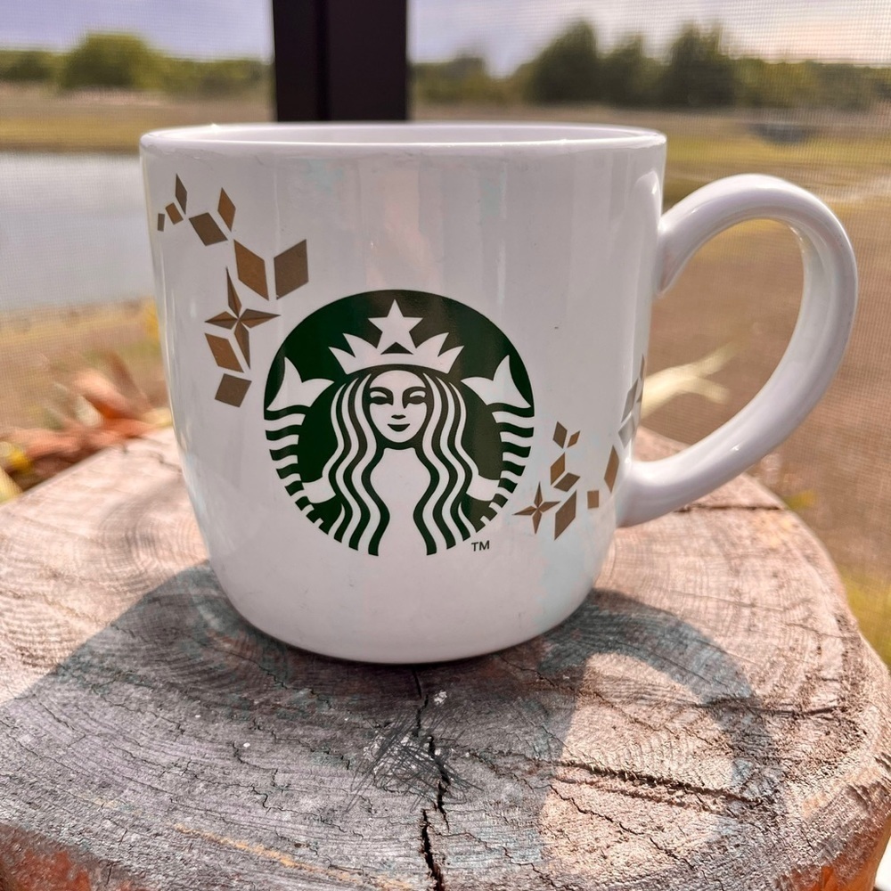 Starbucks holiday 2013 white coffee mug